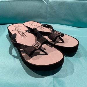 Platform sandals